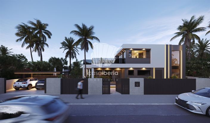 Image No.8-4 Bed House for sale