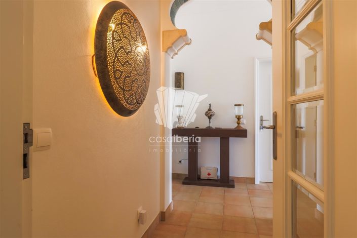 Image No.21-5 Bed House for sale