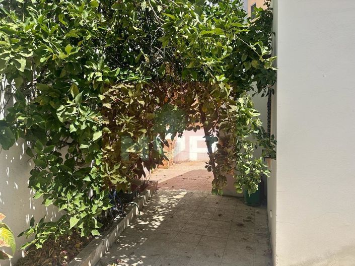 Image No.10-5 Bed House for sale