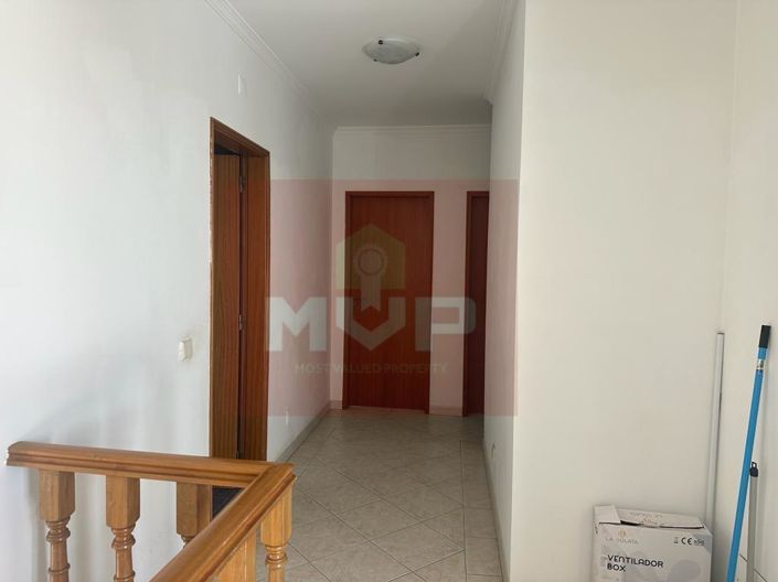 Image No.12-5 Bed House for sale