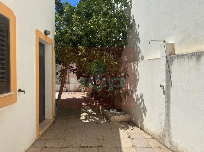 Image No.14-5 Bed House for sale