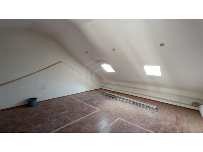 Image No.15-3 Bed House for sale