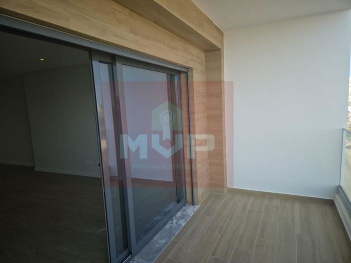 Image No.10-3 Bed Apartment for sale