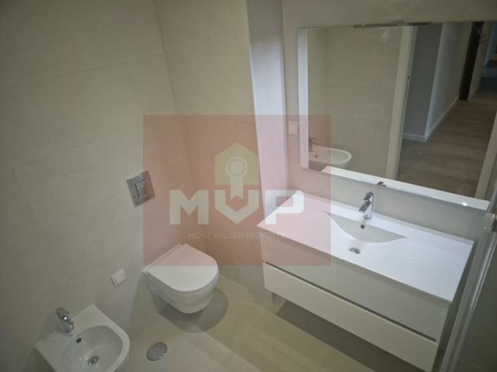 Image No.25-3 Bed Apartment for sale