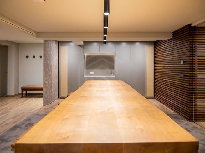 Image No.18-8 Bed House for sale