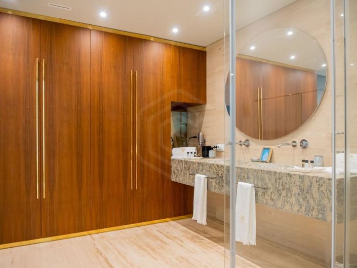 Image No.34-8 Bed House for sale