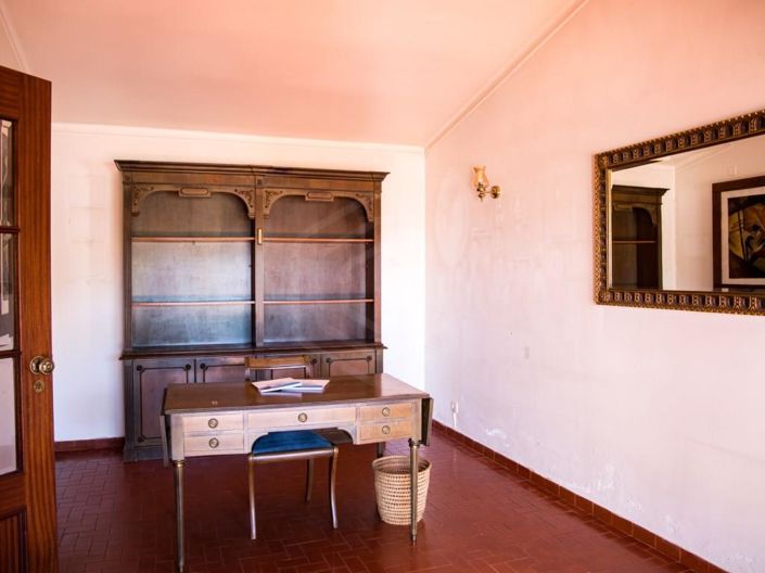 Image No.19-5 Bed House for sale