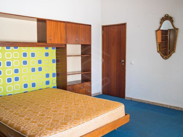 Image No.38-5 Bed House for sale