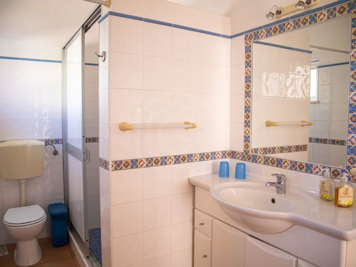 Image No.42-5 Bed House for sale