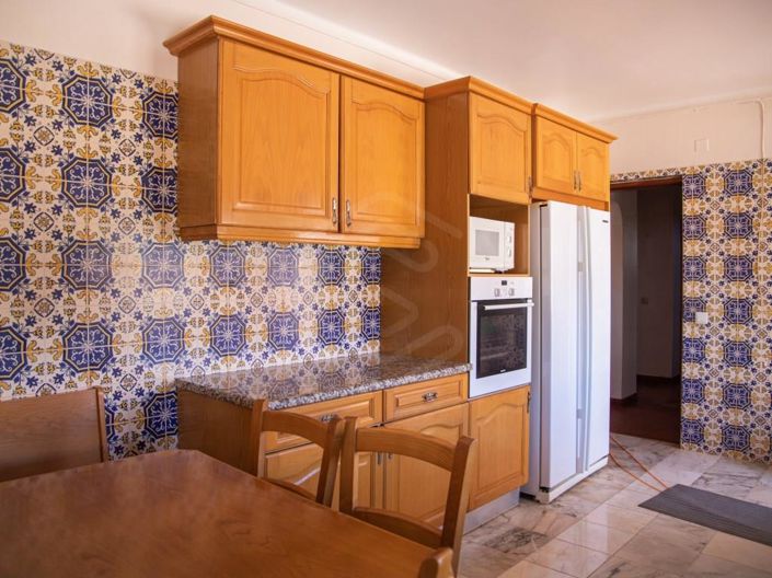 Image No.8-5 Bed House for sale