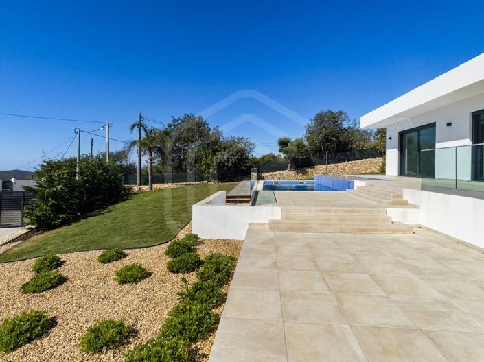 Image No.2-5 Bed House for sale