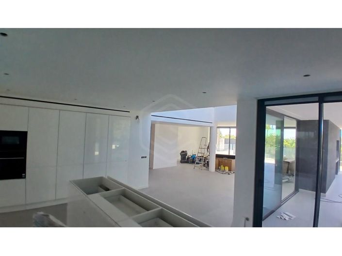 Image No.31-4 Bed House for sale