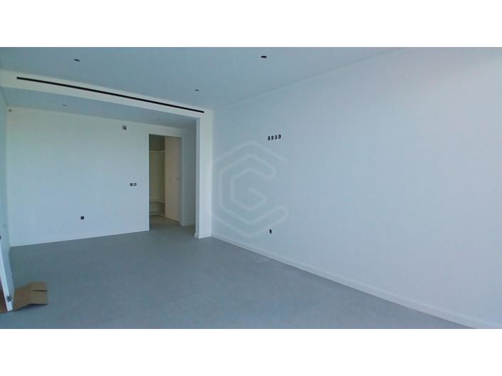 Image No.41-4 Bed House for sale