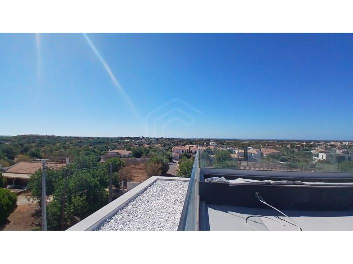 Image No.44-4 Bed House for sale