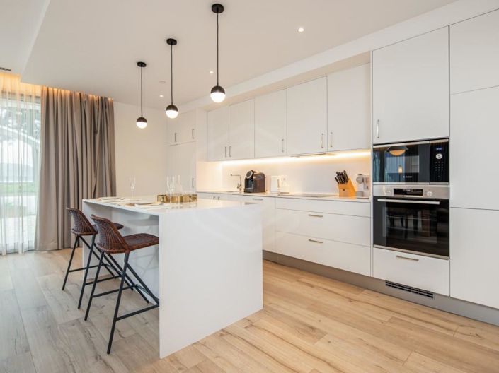 Image No.20-3 Bed Apartment for sale