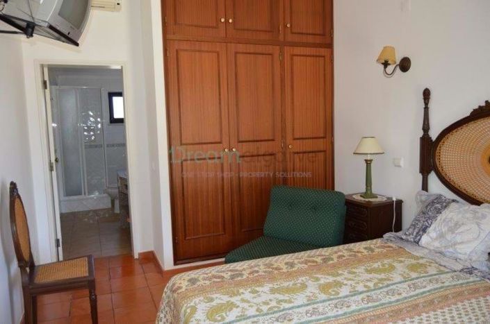 Image No.25-9 Bed House for sale