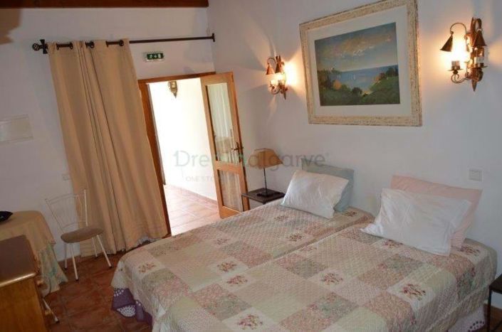 Image No.30-9 Bed House for sale