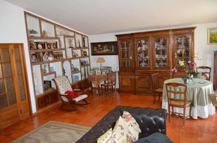 Image No.8-9 Bed House for sale