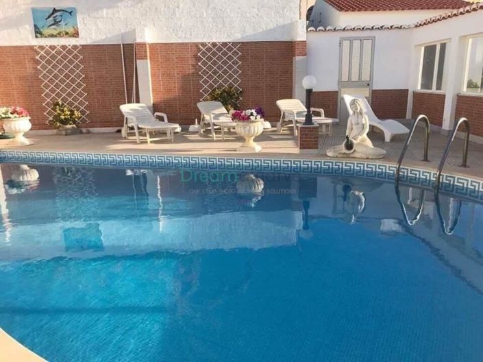 Image No.3-9 Bed House for sale