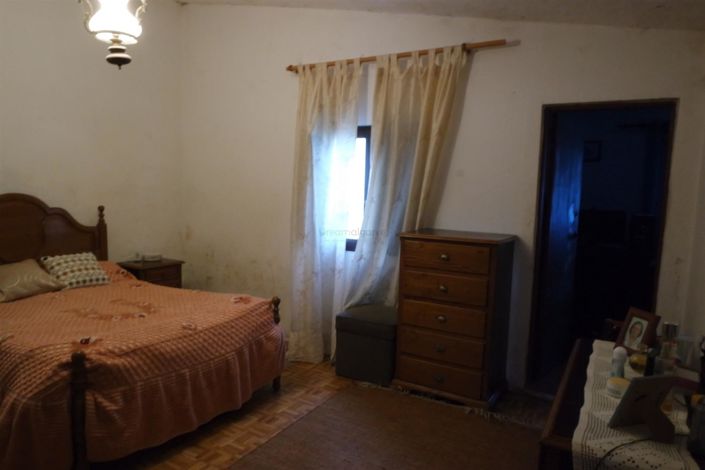 Image No.31-5 Bed House for sale