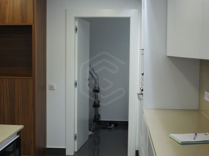 Image No.10-4 Bed House for sale