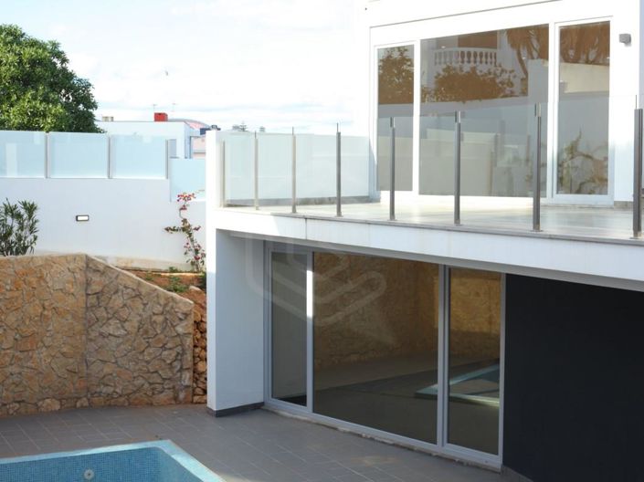 Image No.3-4 Bed House for sale