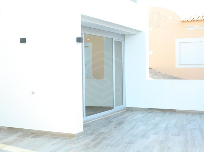 Image No.31-4 Bed House for sale