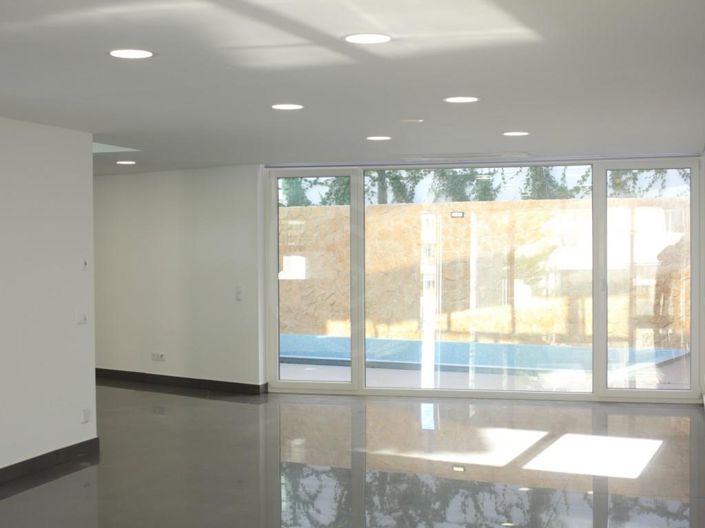 Image No.5-4 Bed House for sale