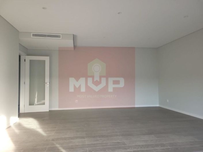 Image No.26-2 Bed Apartment for sale