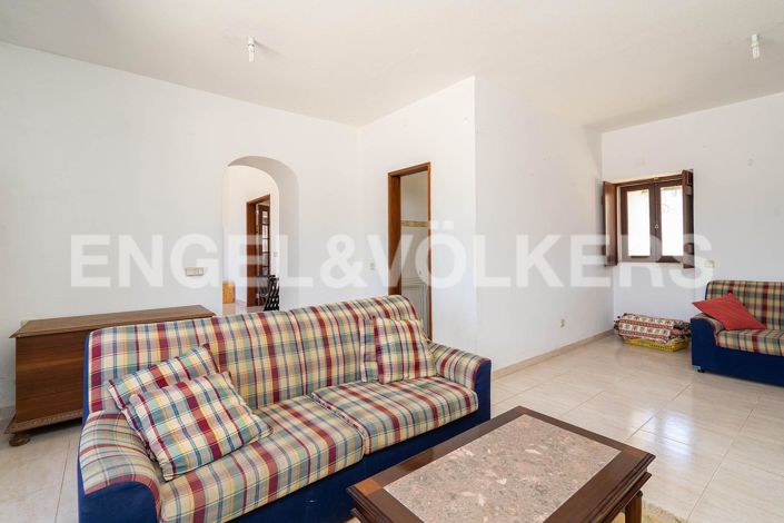 Image No.13-4 Bed House for sale