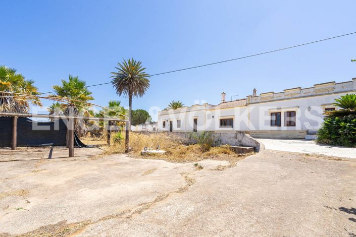 Image No.3-4 Bed House for sale