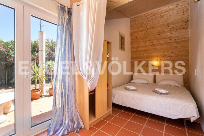 Image No.14-3 Bed House for sale