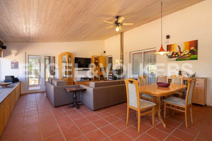 Image No.16-3 Bed House for sale