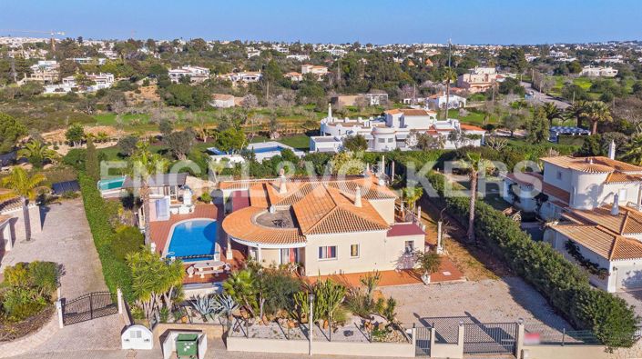 Image No.2-3 Bed House for sale