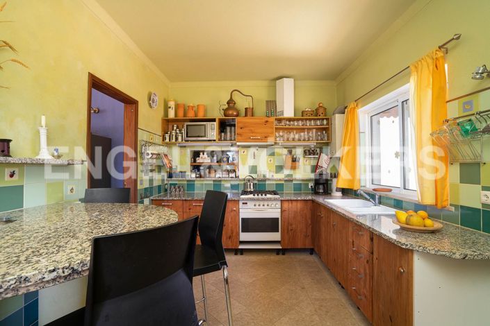 Image No.6-3 Bed House for sale