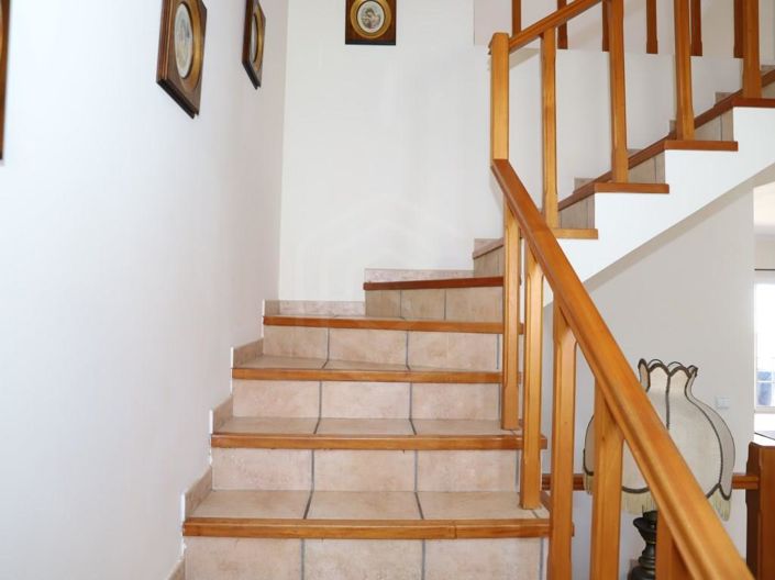 Image No.11-3 Bed House for sale