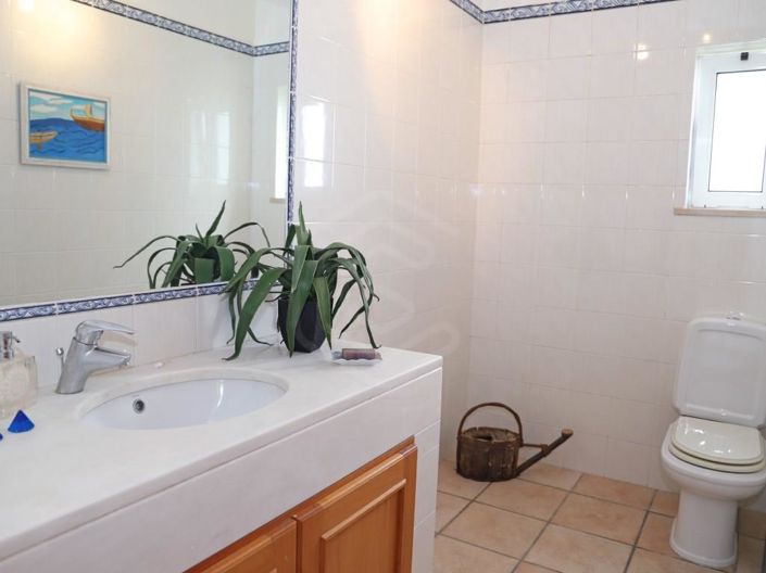 Image No.17-3 Bed House for sale