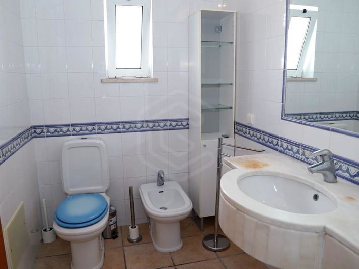 Image No.19-3 Bed House for sale