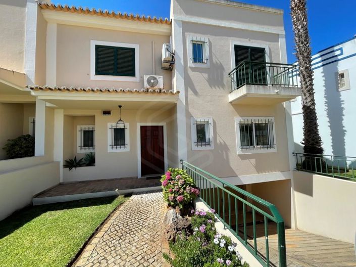 Image No.22-3 Bed House for sale