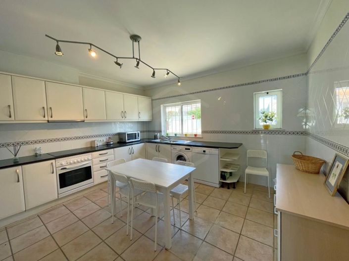 Image No.3-3 Bed House for sale