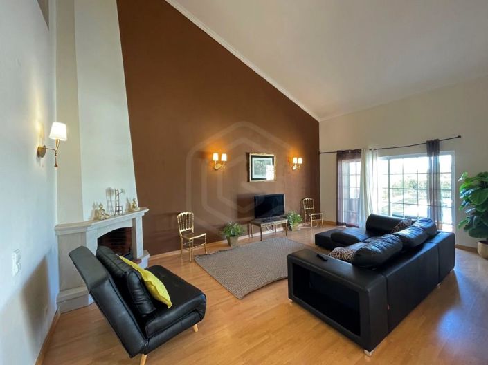 Image No.6-3 Bed House for sale