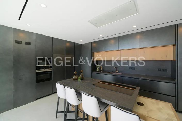 Image No.15-5 Bed House for sale