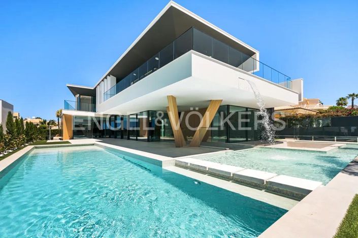 Image No.20-5 Bed House for sale