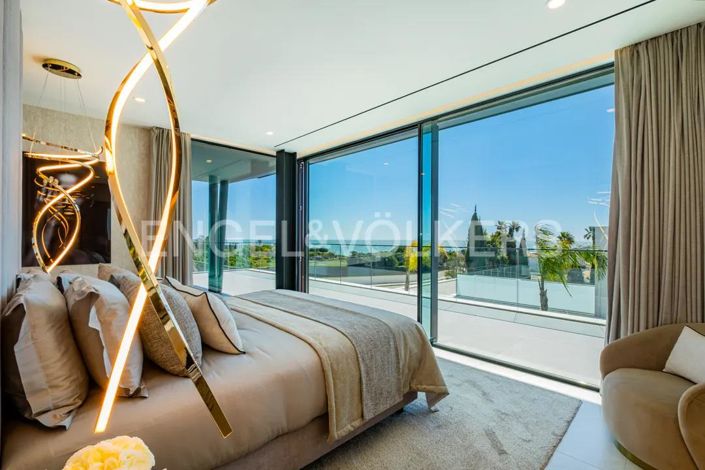 Image No.23-5 Bed House for sale