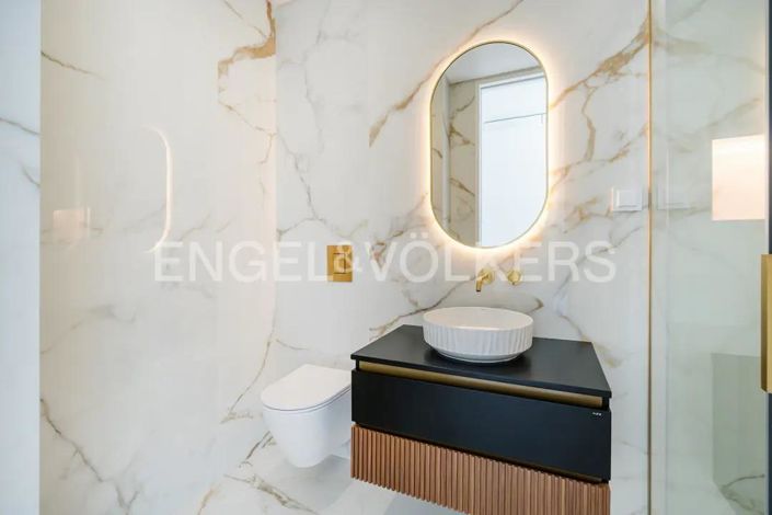 Image No.36-5 Bed House for sale