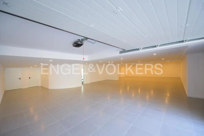 Image No.48-5 Bed House for sale