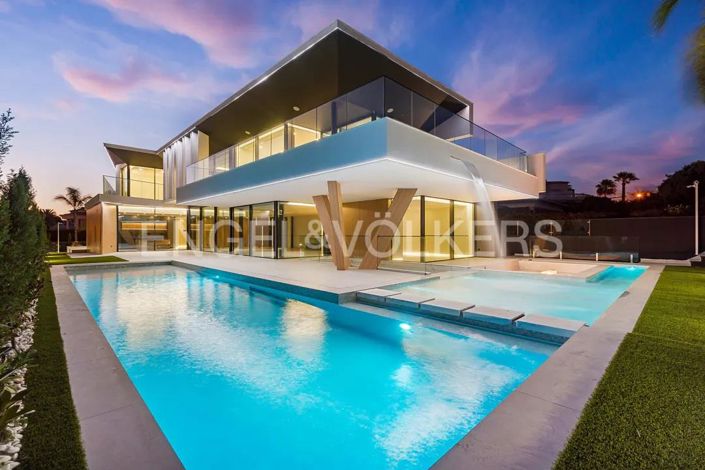 Image No.53-5 Bed House for sale