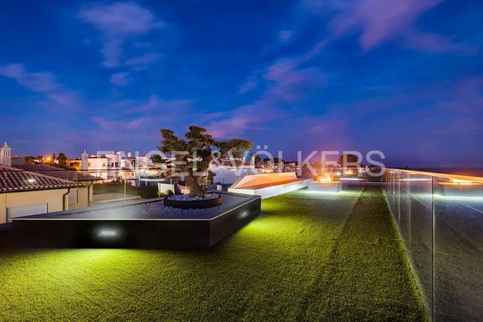 Image No.61-5 Bed House for sale