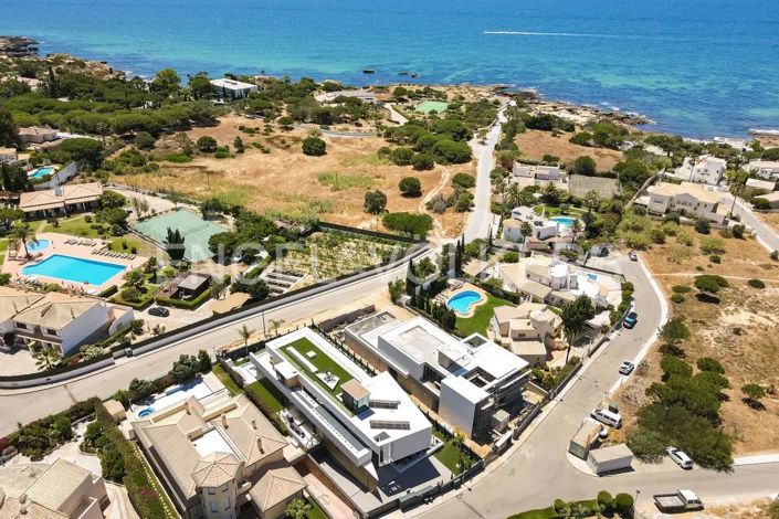 Image No.66-5 Bed House for sale