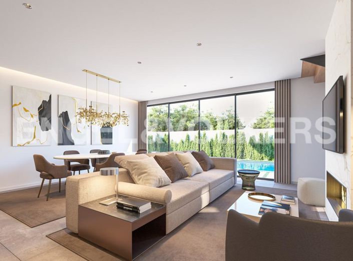 Image No.11-3 Bed House for sale